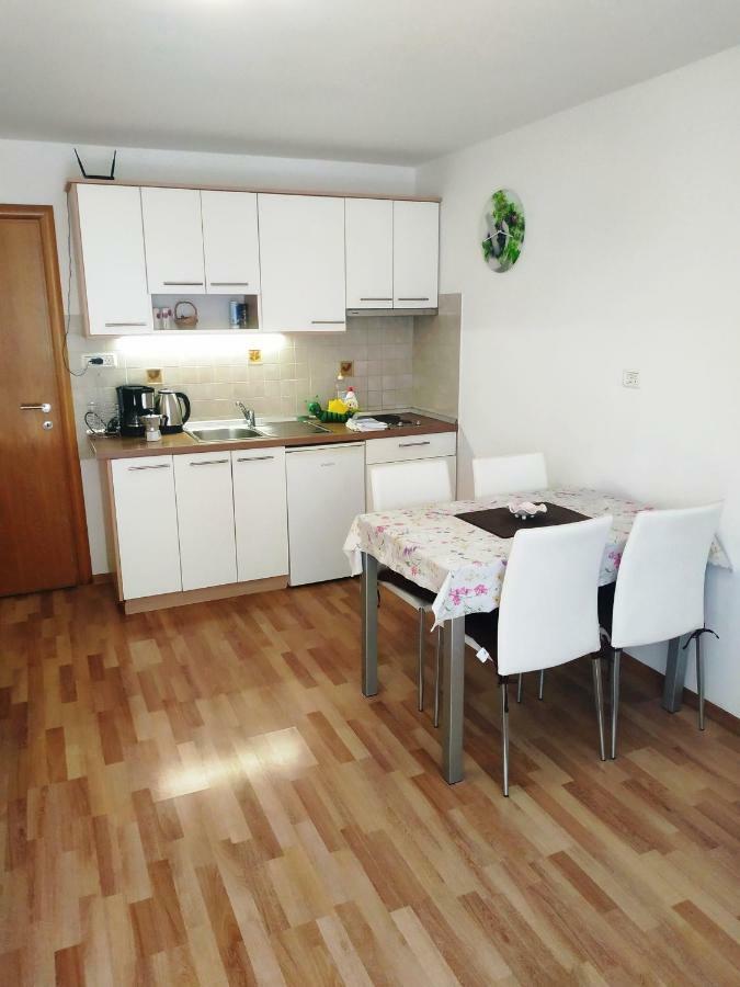 Alida Apartments & Room Near The Sea Rovinj Exterior photo