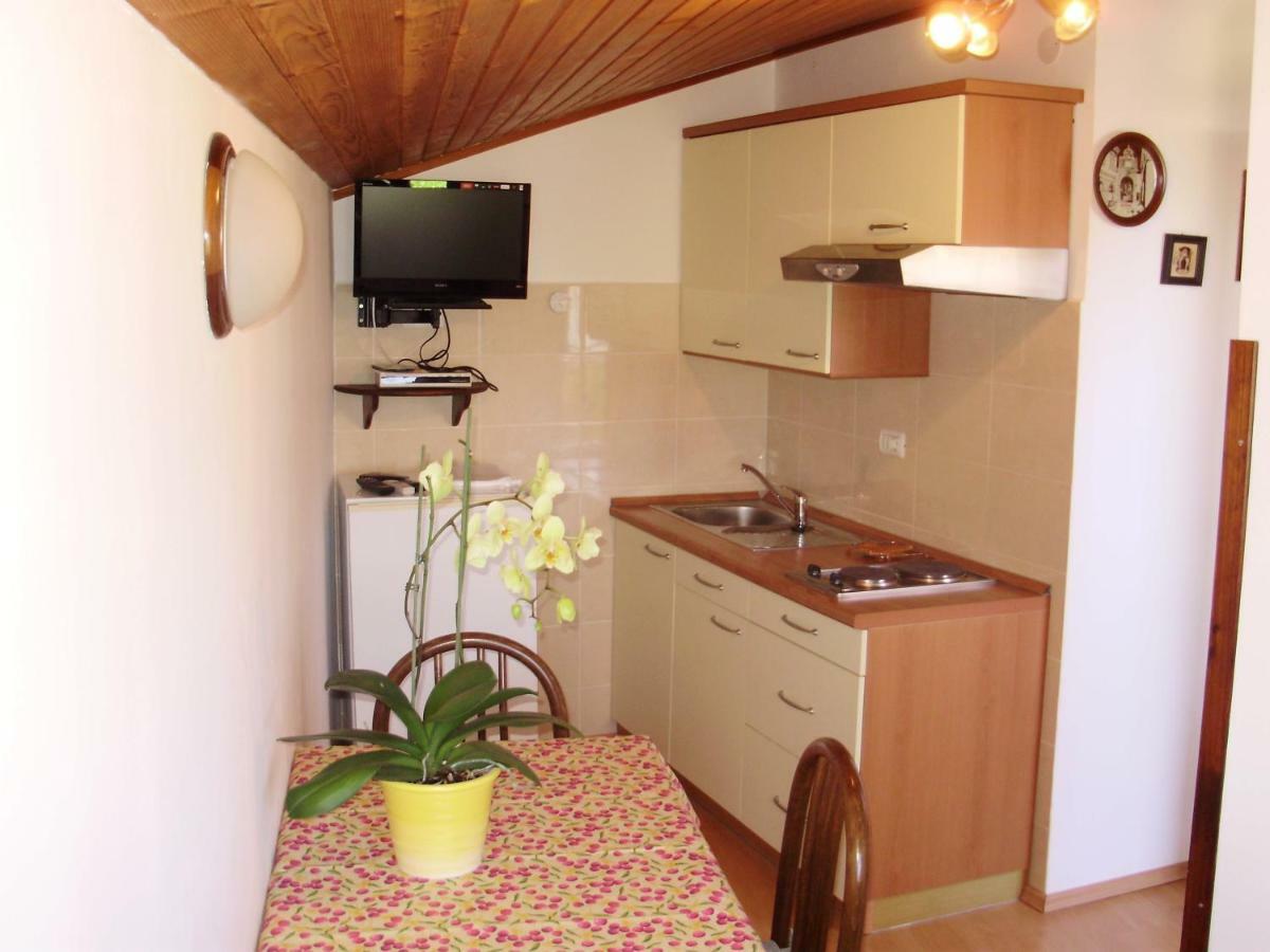 Alida Apartments & Room Near The Sea Rovinj Exterior photo